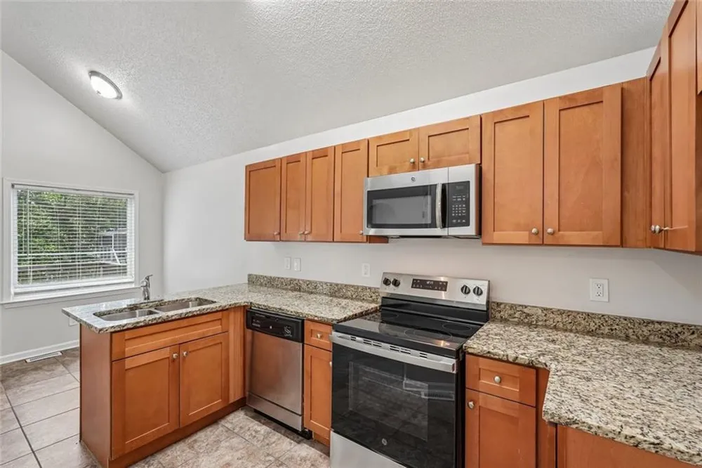3833 Deercreek Drive Powder Springs, GA 30127