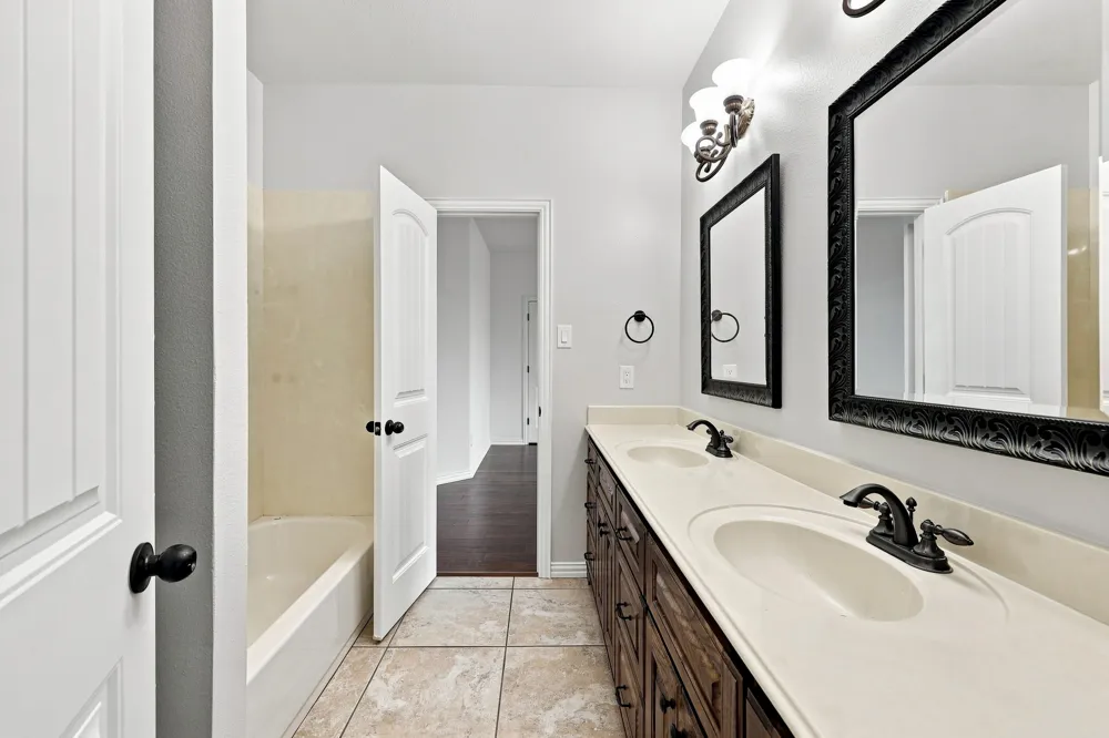 18121 Langford Lane Talty, TX 75126