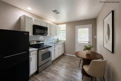 2311 Vagas Street #C