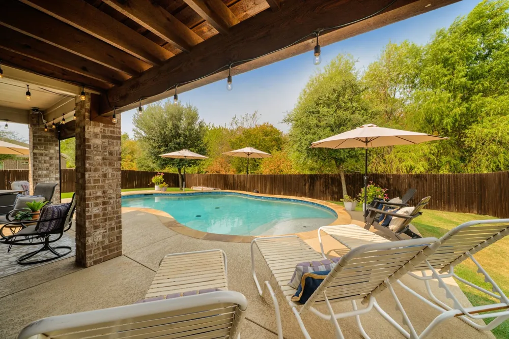 502 Royal Oaks Lane Oak Point, TX 75068