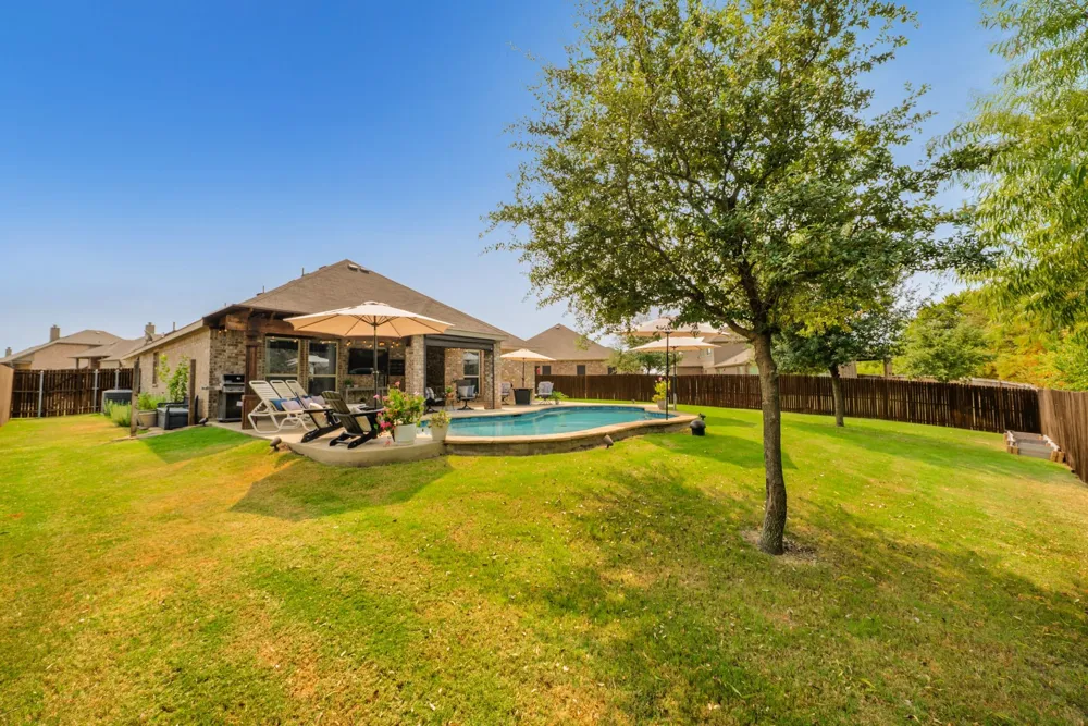 502 Royal Oaks Lane Oak Point, TX 75068