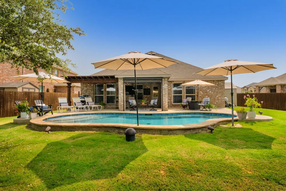502 Royal Oaks Lane Oak Point, TX 75068