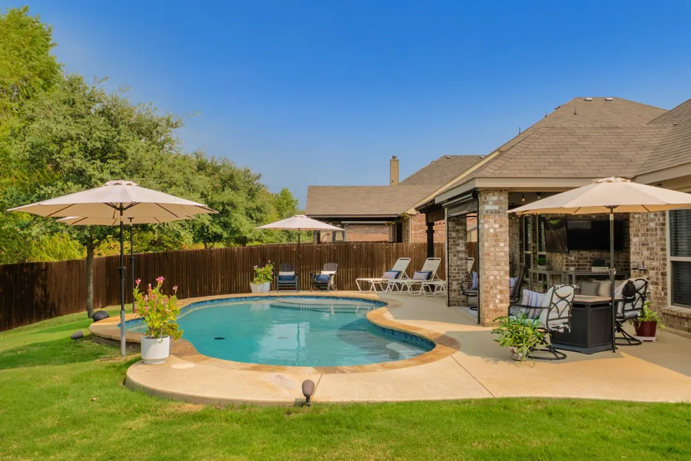 502 Royal Oaks Lane Oak Point, TX 75068