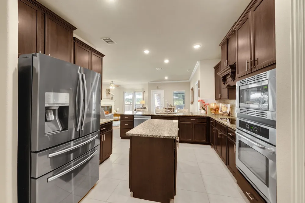 502 Royal Oaks Lane Oak Point, TX 75068