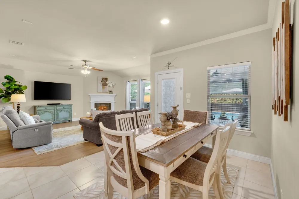502 Royal Oaks Lane Oak Point, TX 75068