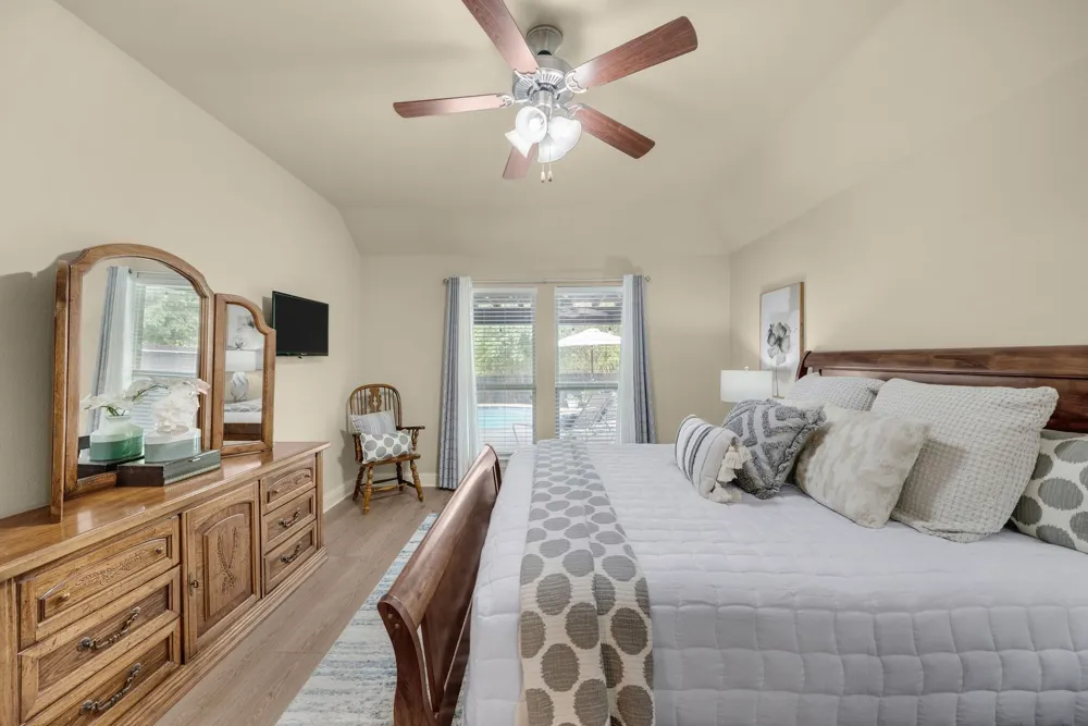 502 Royal Oaks Lane Oak Point, TX 75068