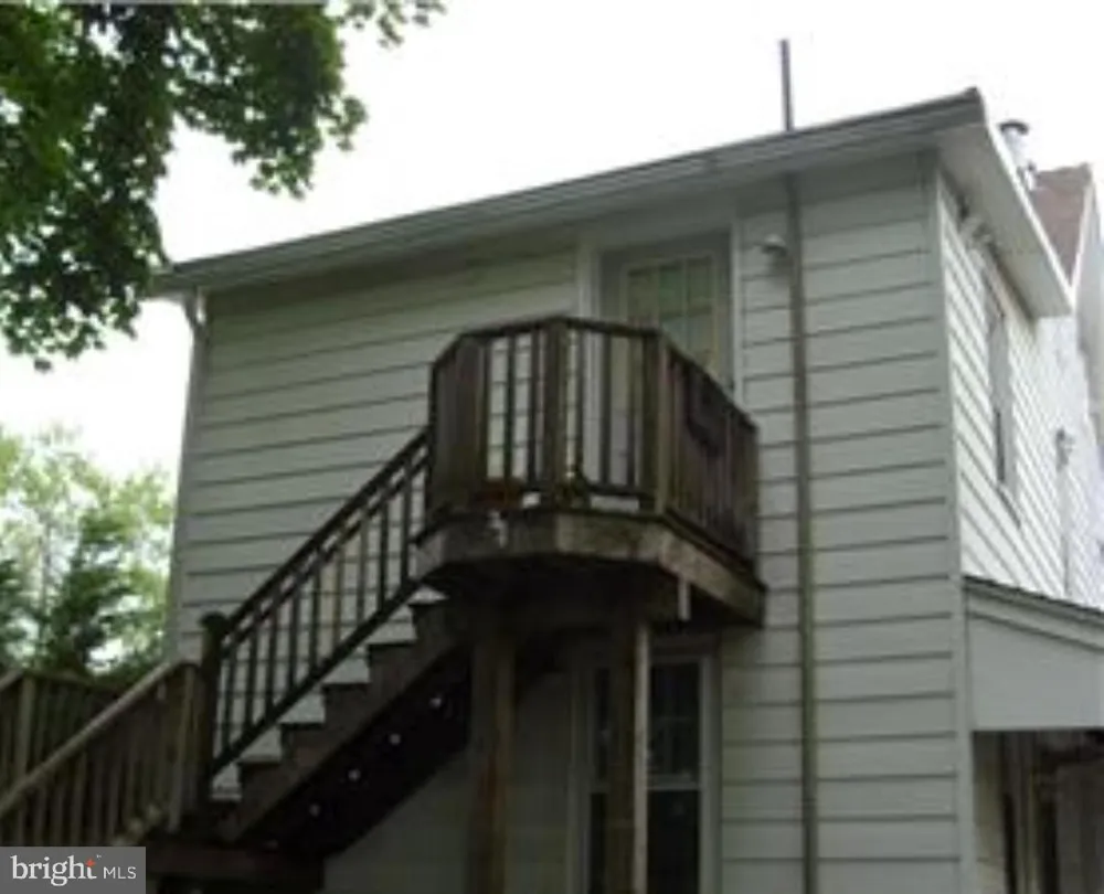 40 OAK AVENUE Marlton, NJ 08053