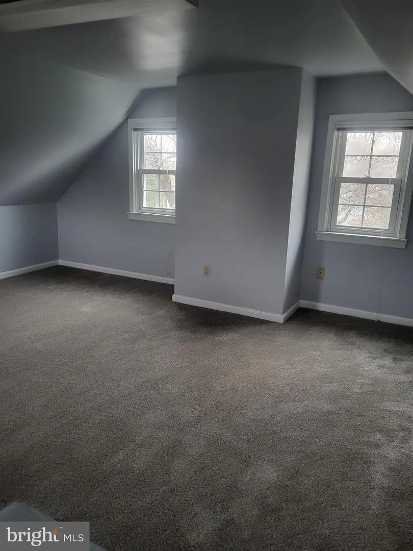 40 OAK AVENUE Marlton, NJ 08053