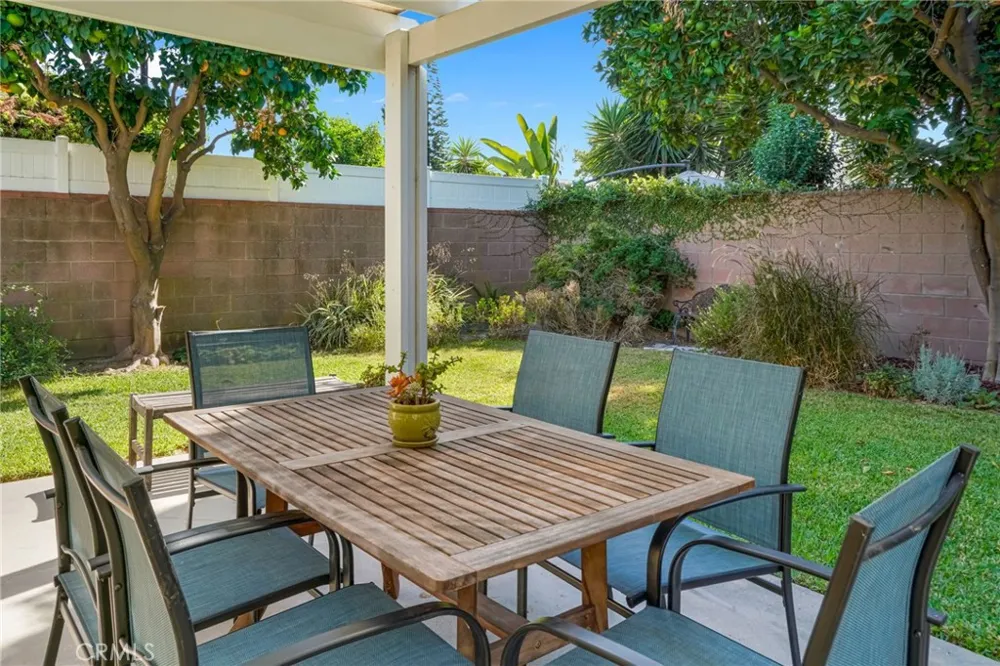 5243 Hersholt Lakewood, CA 90712