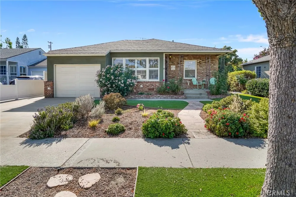 5243 Hersholt Lakewood, CA 90712
