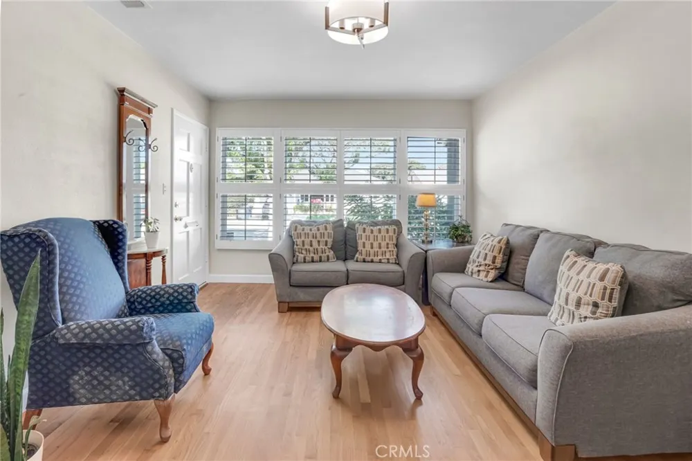 5243 Hersholt Lakewood, CA 90712