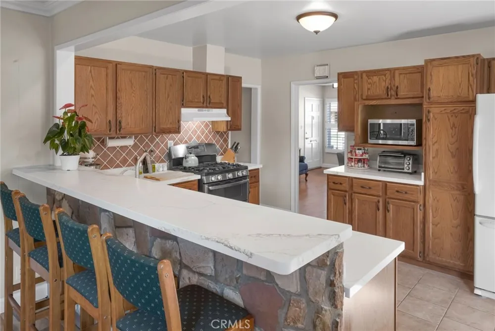 5243 Hersholt Lakewood, CA 90712
