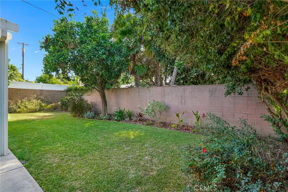 5243 Hersholt Lakewood, CA 90712