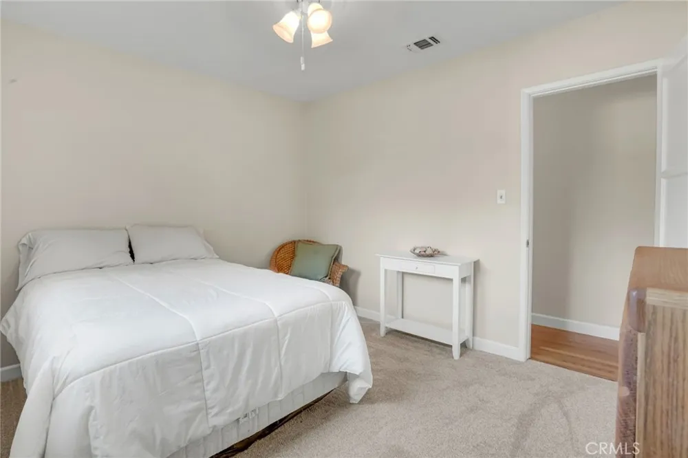 5243 Hersholt Lakewood, CA 90712