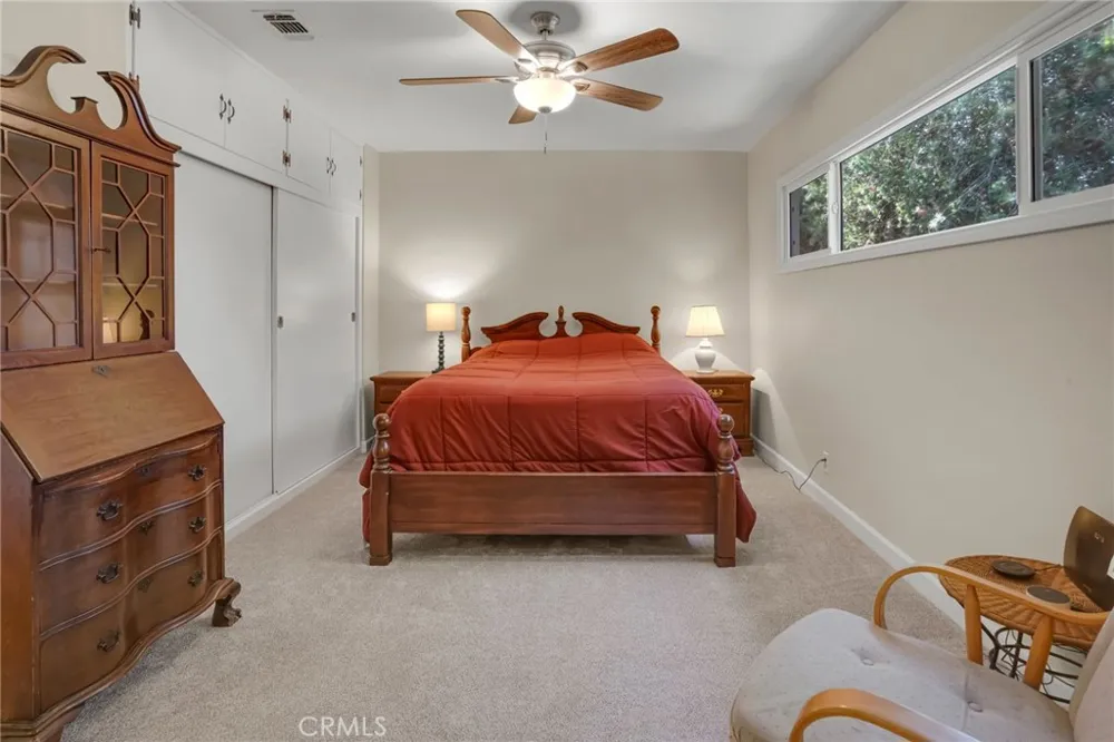 5243 Hersholt Lakewood, CA 90712