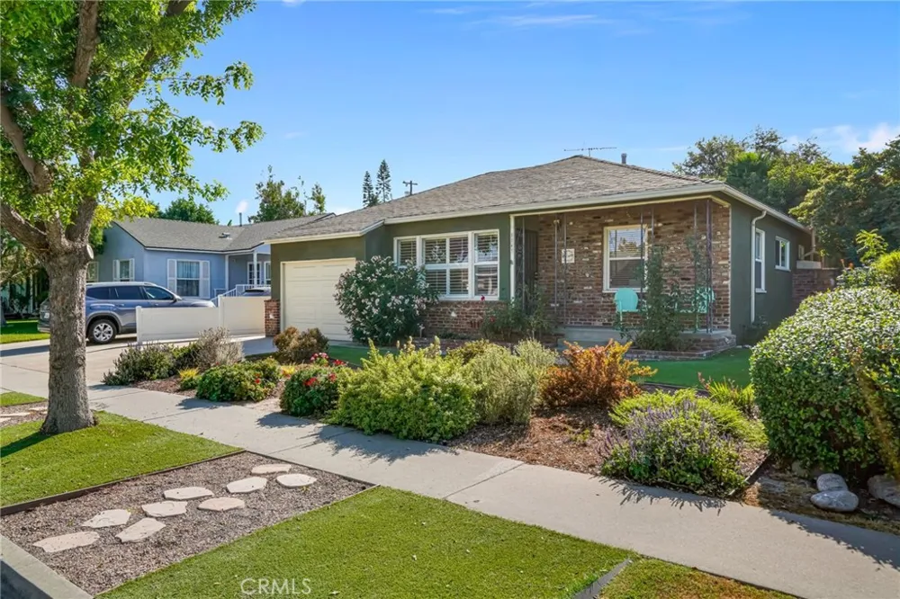 5243 Hersholt Lakewood, CA 90712