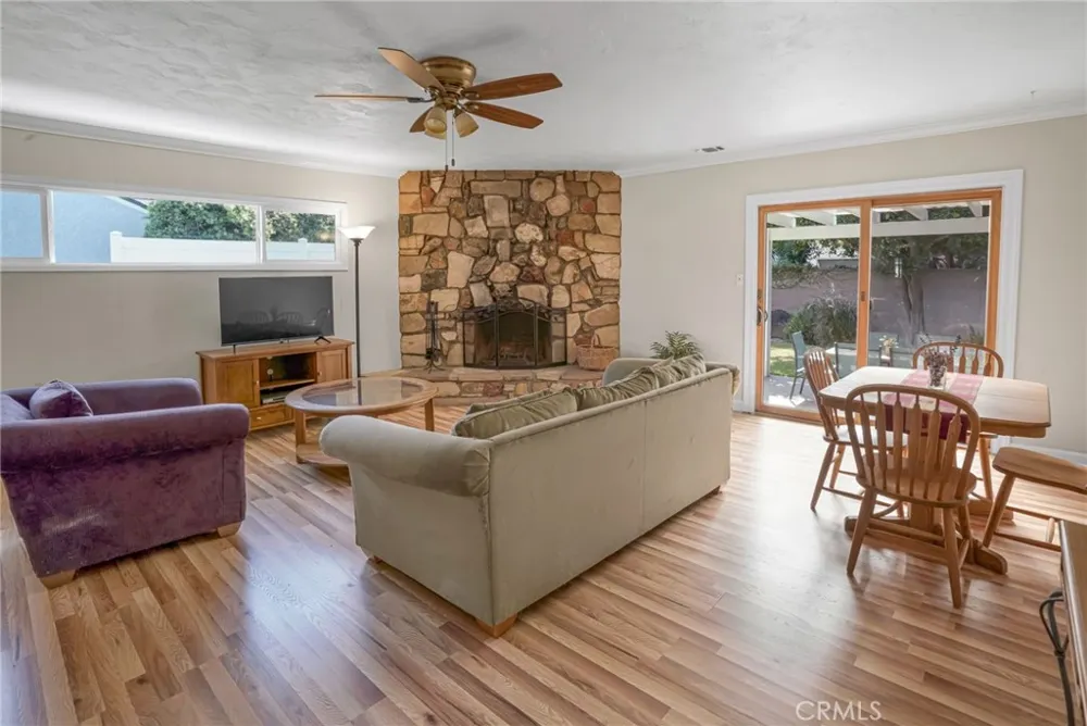5243 Hersholt Lakewood, CA 90712