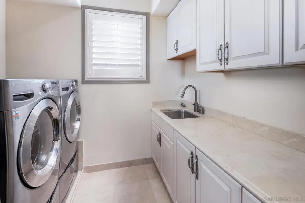 1299 Urania Ave Encinitas, CA 92024