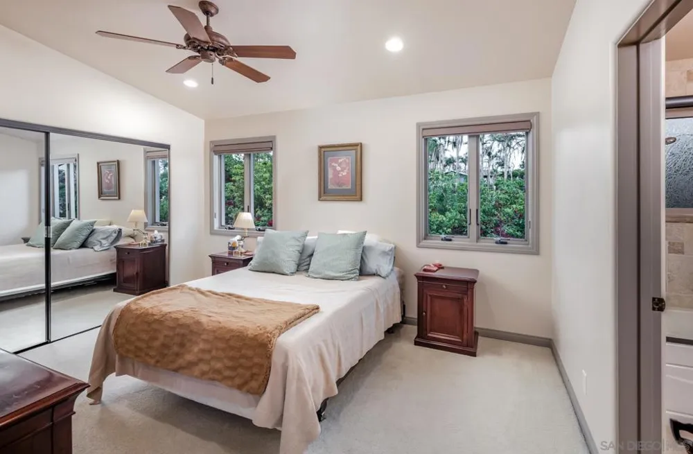 1299 Urania Ave Encinitas, CA 92024