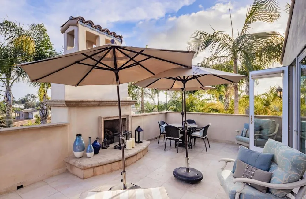 1299 Urania Ave Encinitas, CA 92024
