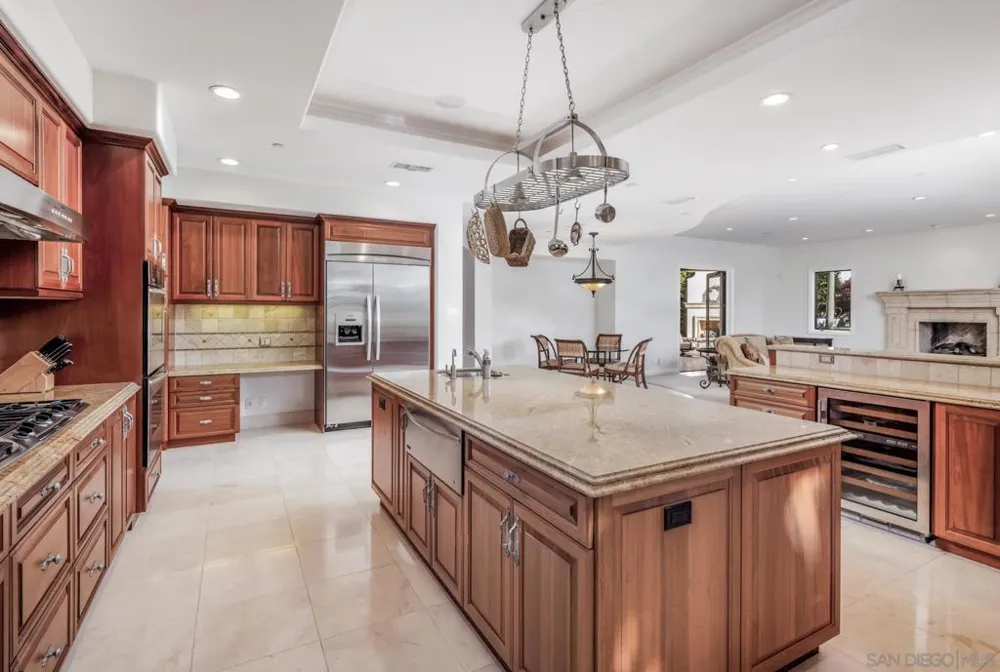 1299 Urania Ave Encinitas, CA 92024