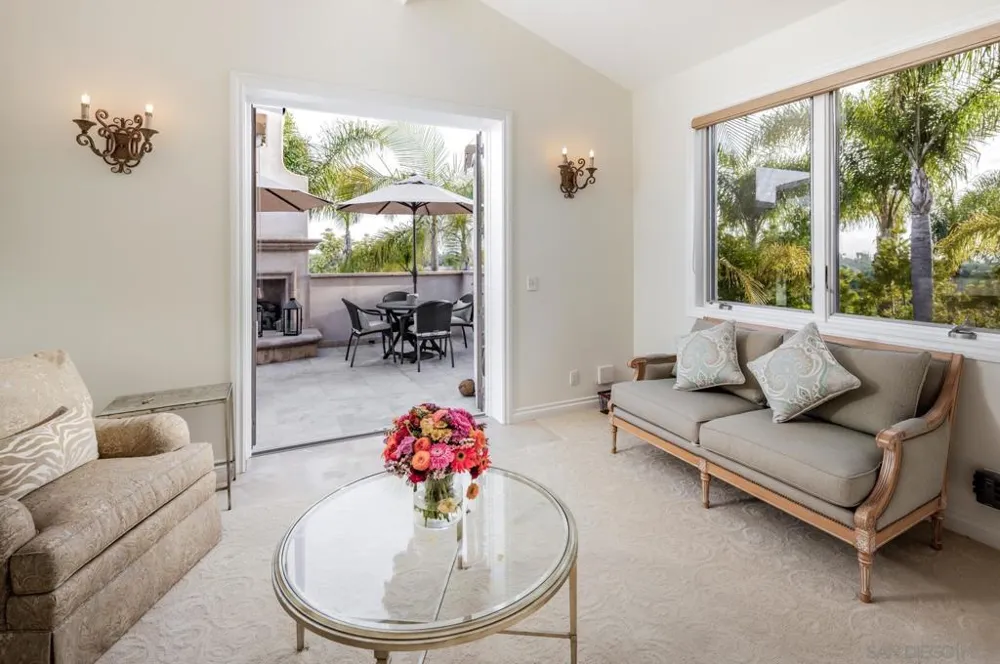 1299 Urania Ave Encinitas, CA 92024