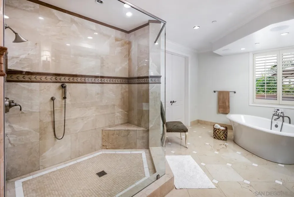 1299 Urania Ave Encinitas, CA 92024