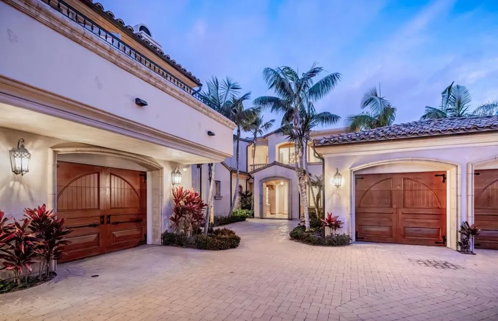 1299 Urania Ave Encinitas, CA 92024