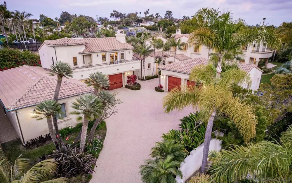1299 Urania Ave Encinitas, CA 92024