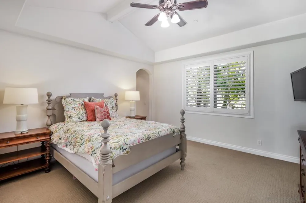 1299 Urania Ave Encinitas, CA 92024