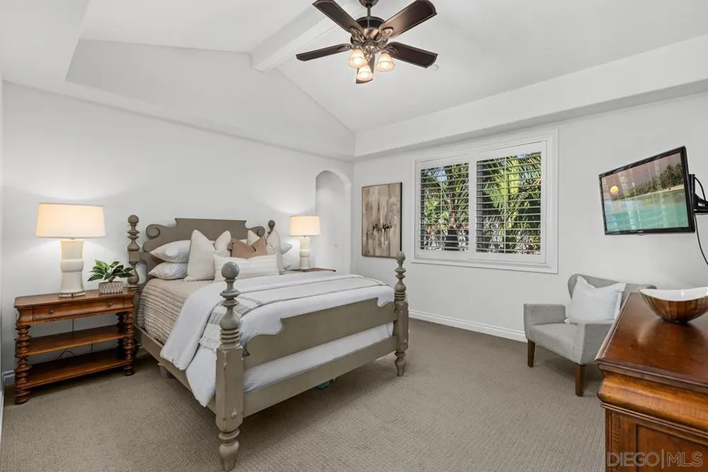 1299 Urania Ave Encinitas, CA 92024