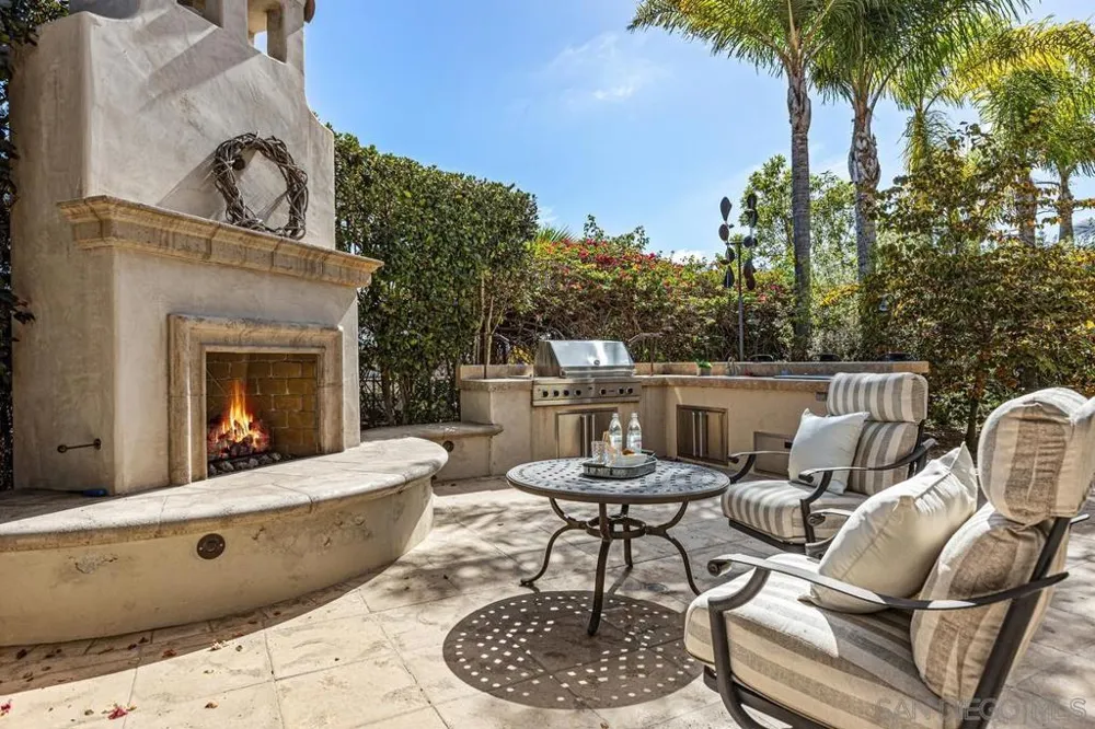 1299 Urania Ave Encinitas, CA 92024