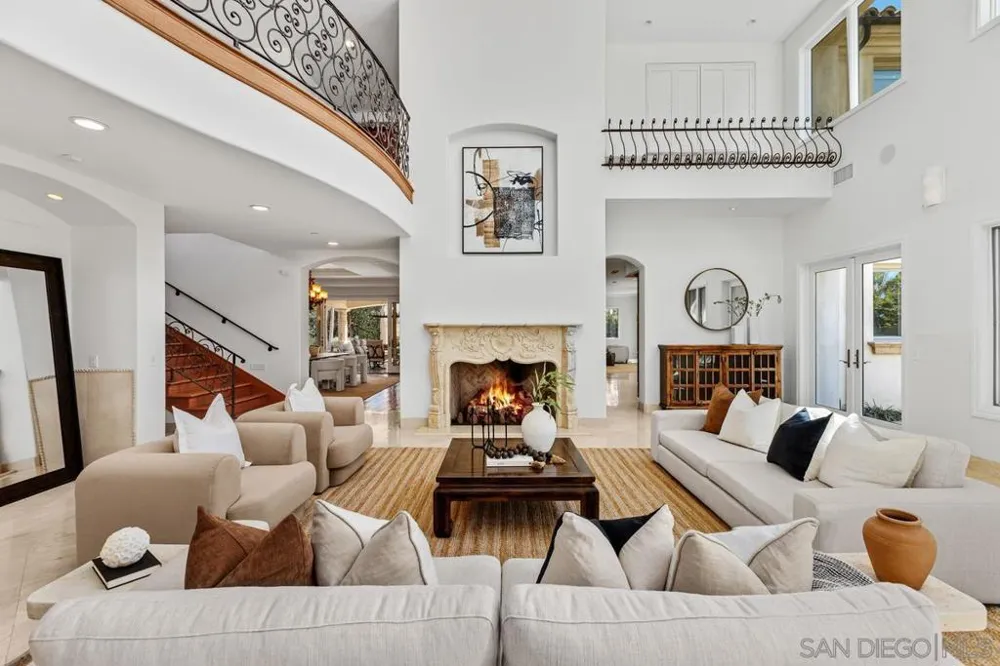1299 Urania Ave Encinitas, CA 92024