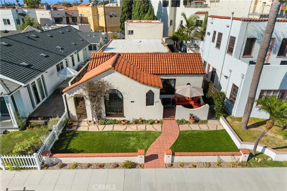 5945 East The Toledo Long Beach, CA 90803