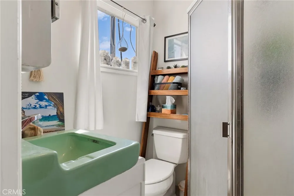 5945 East The Toledo Long Beach, CA 90803