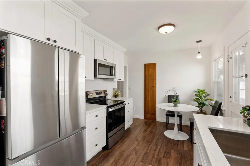 5945 East The Toledo Long Beach, CA 90803