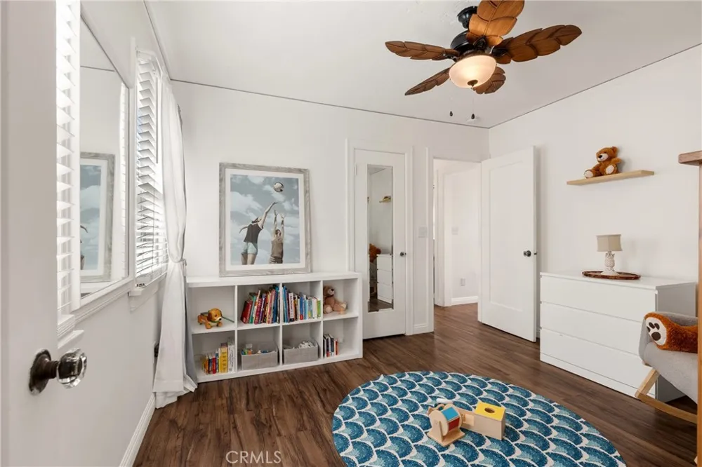5945 East The Toledo Long Beach, CA 90803