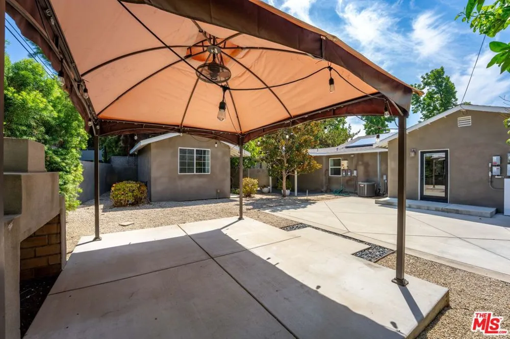 4415 W Woodland Avenue Burbank, CA 91505
