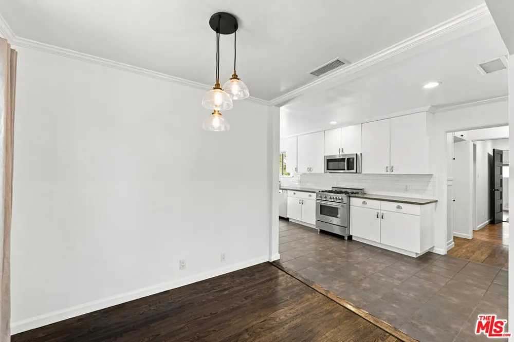 4415 W Woodland Avenue Burbank, CA 91505