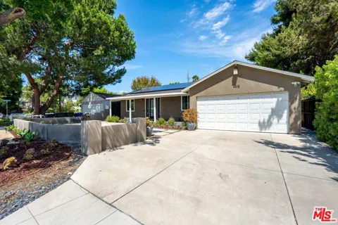 4415 W Woodland Avenue