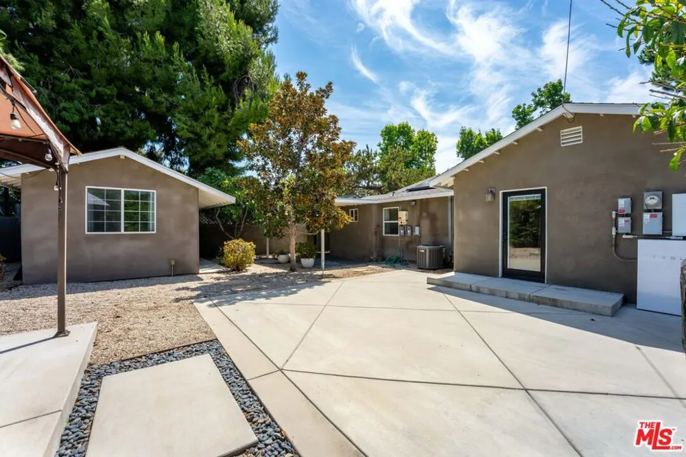 4415 W Woodland Avenue Burbank, CA 91505