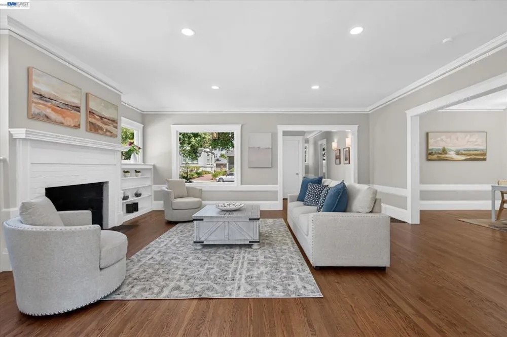 1616 DAYTON AVE Alameda, CA 94501