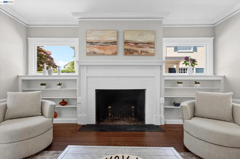 1616 DAYTON AVE Alameda, CA 94501