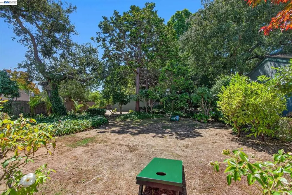 1616 DAYTON AVE Alameda, CA 94501