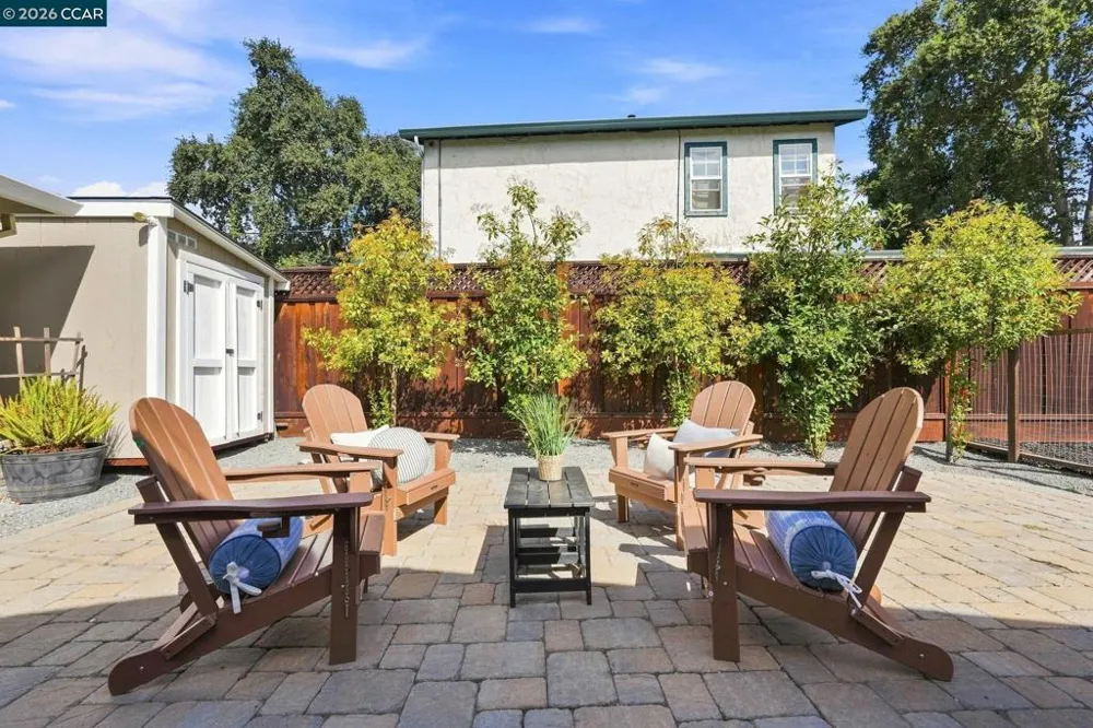 100 Pleasant Valley Dr Walnut Creek, CA 94597