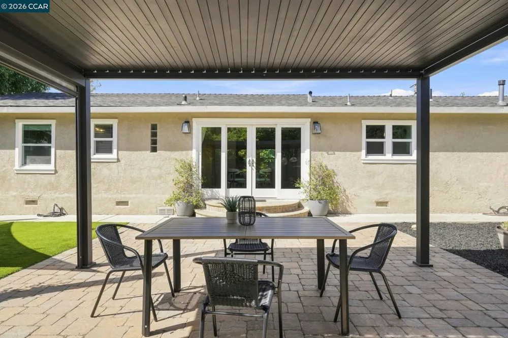 100 Pleasant Valley Dr Walnut Creek, CA 94597