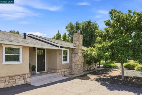 100 Pleasant Valley Dr