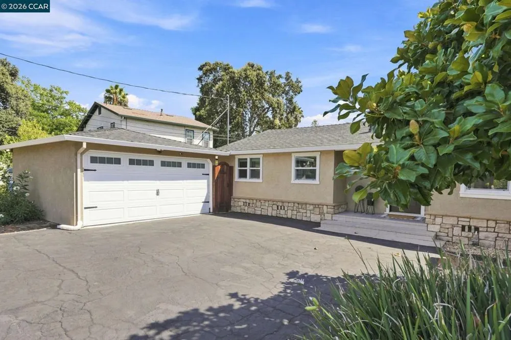 100 Pleasant Valley Dr Walnut Creek, CA 94597