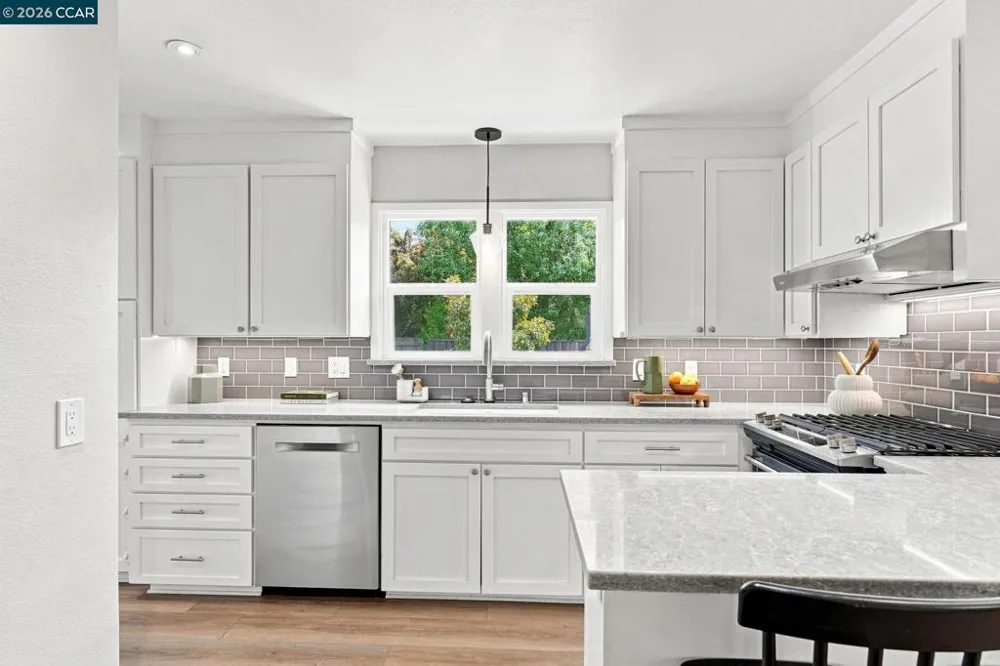 100 Pleasant Valley Dr Walnut Creek, CA 94597