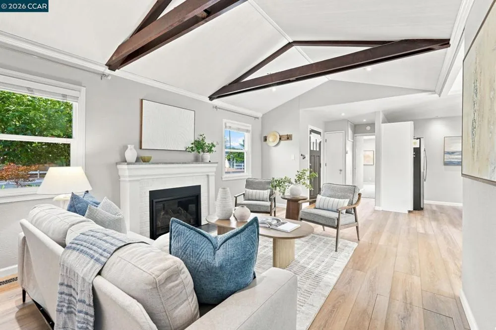 100 Pleasant Valley Dr Walnut Creek, CA 94597